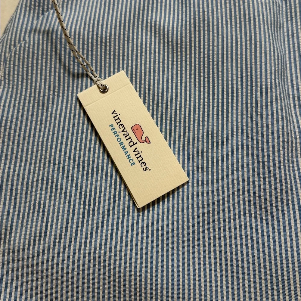 Vineyard Vines Seersucker Scalloped Performance Skort 17” - Picture 3 of 11